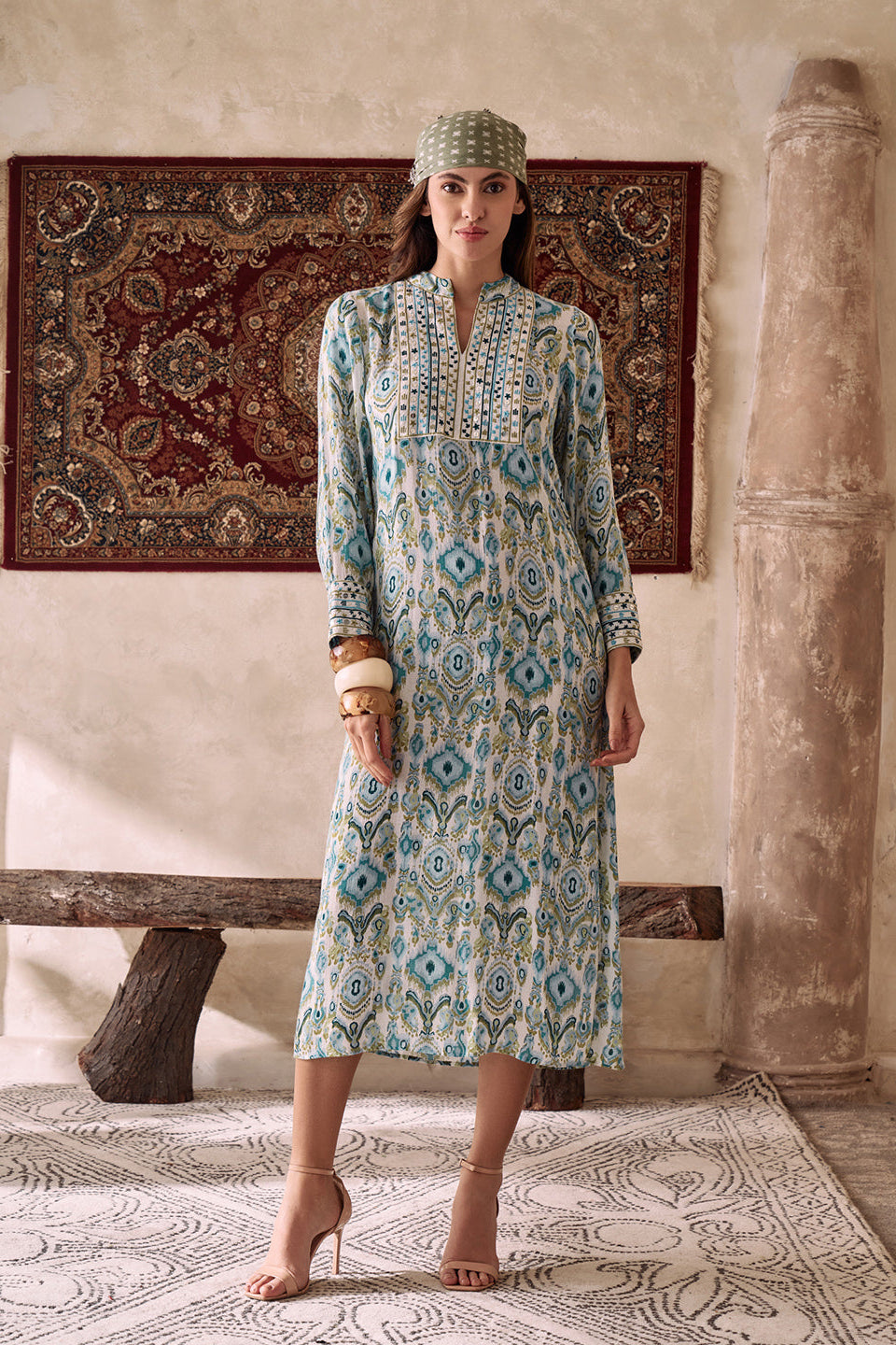 Amagyaa noor blue kaftan