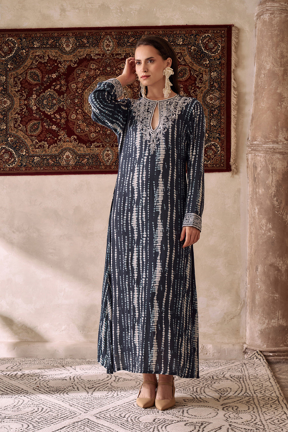 Amagyaa noor navy blue kaftan