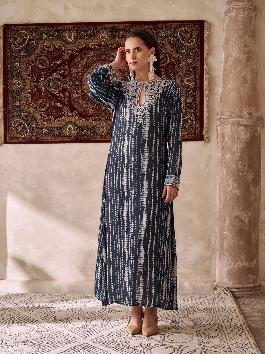 Amagyaa noor navy blue kaftan