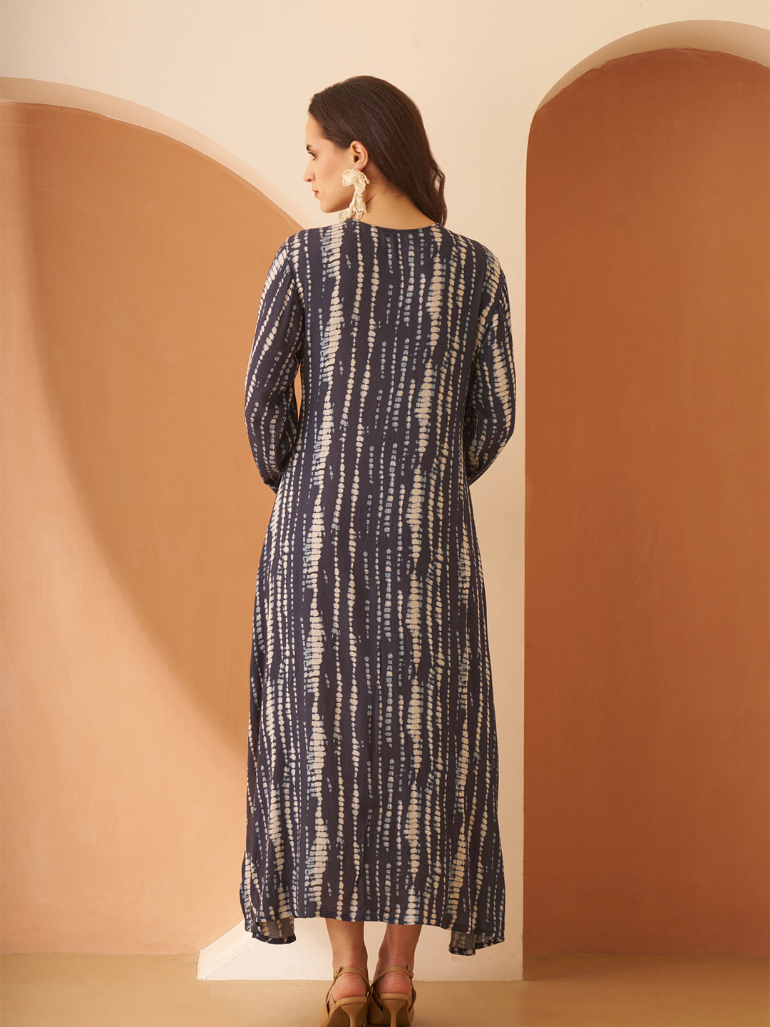 Amagyaa noor navy blue kaftan