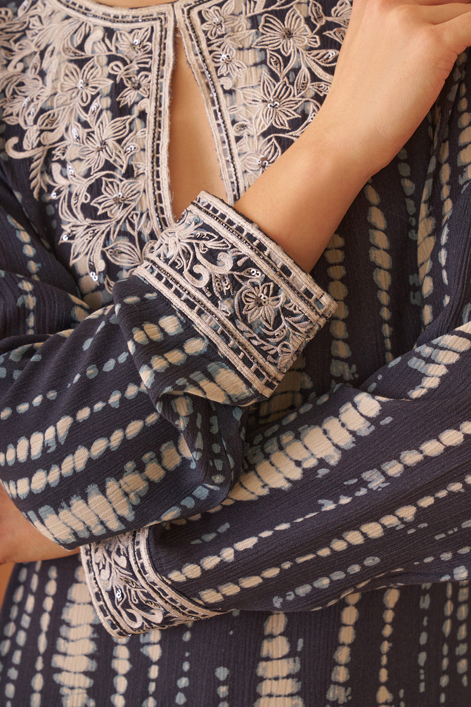 Amagyaa noor navy blue kaftan