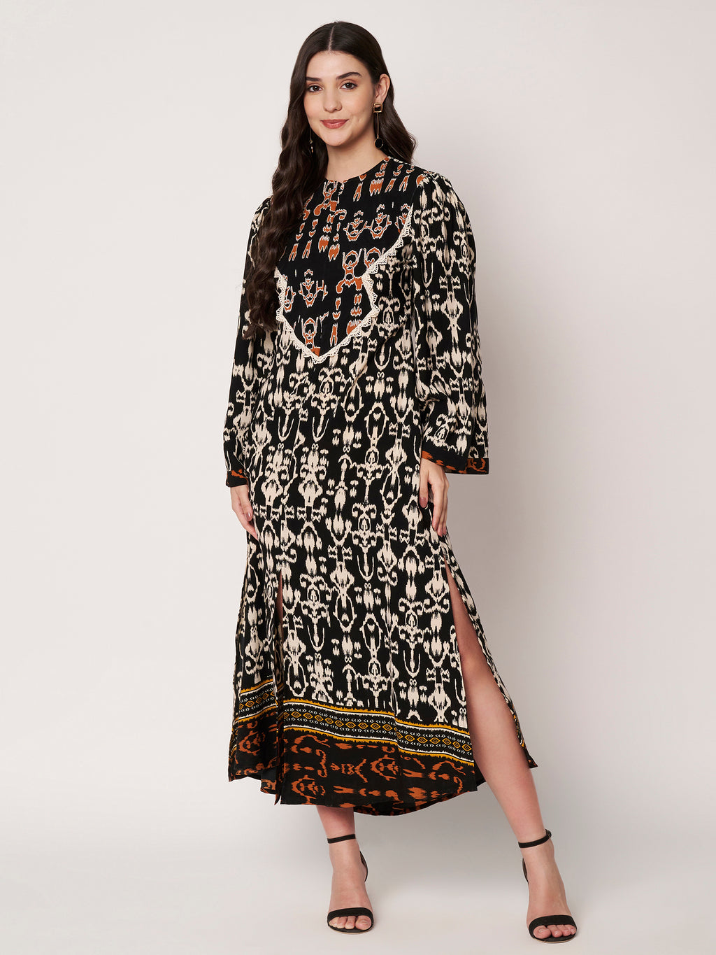 Noor Kaftan by Amagyaa -  Black