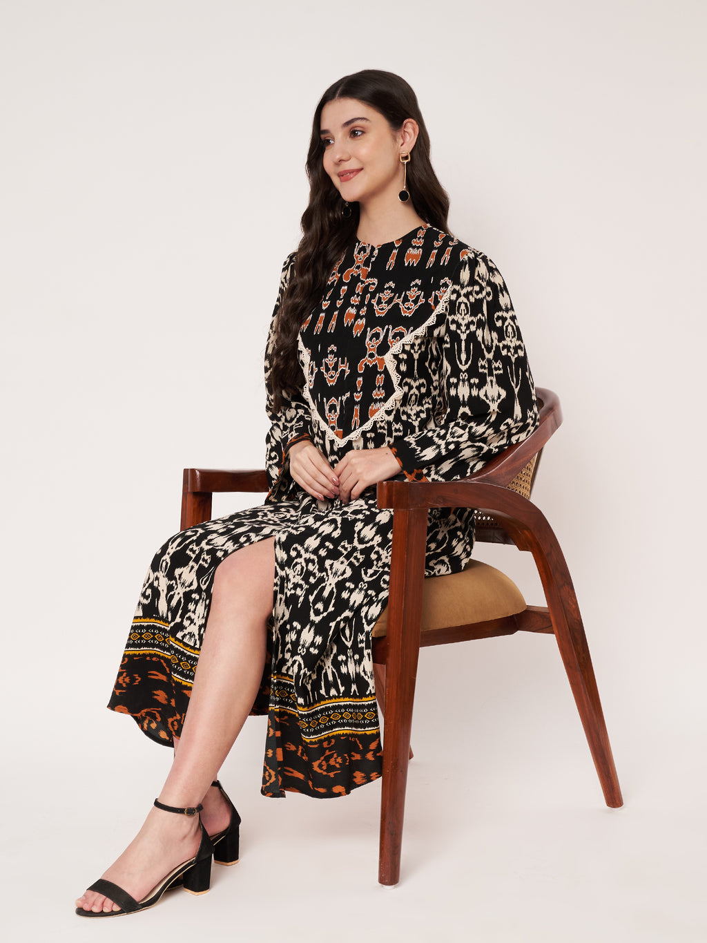 Noor Kaftan by Amagyaa -  Black
