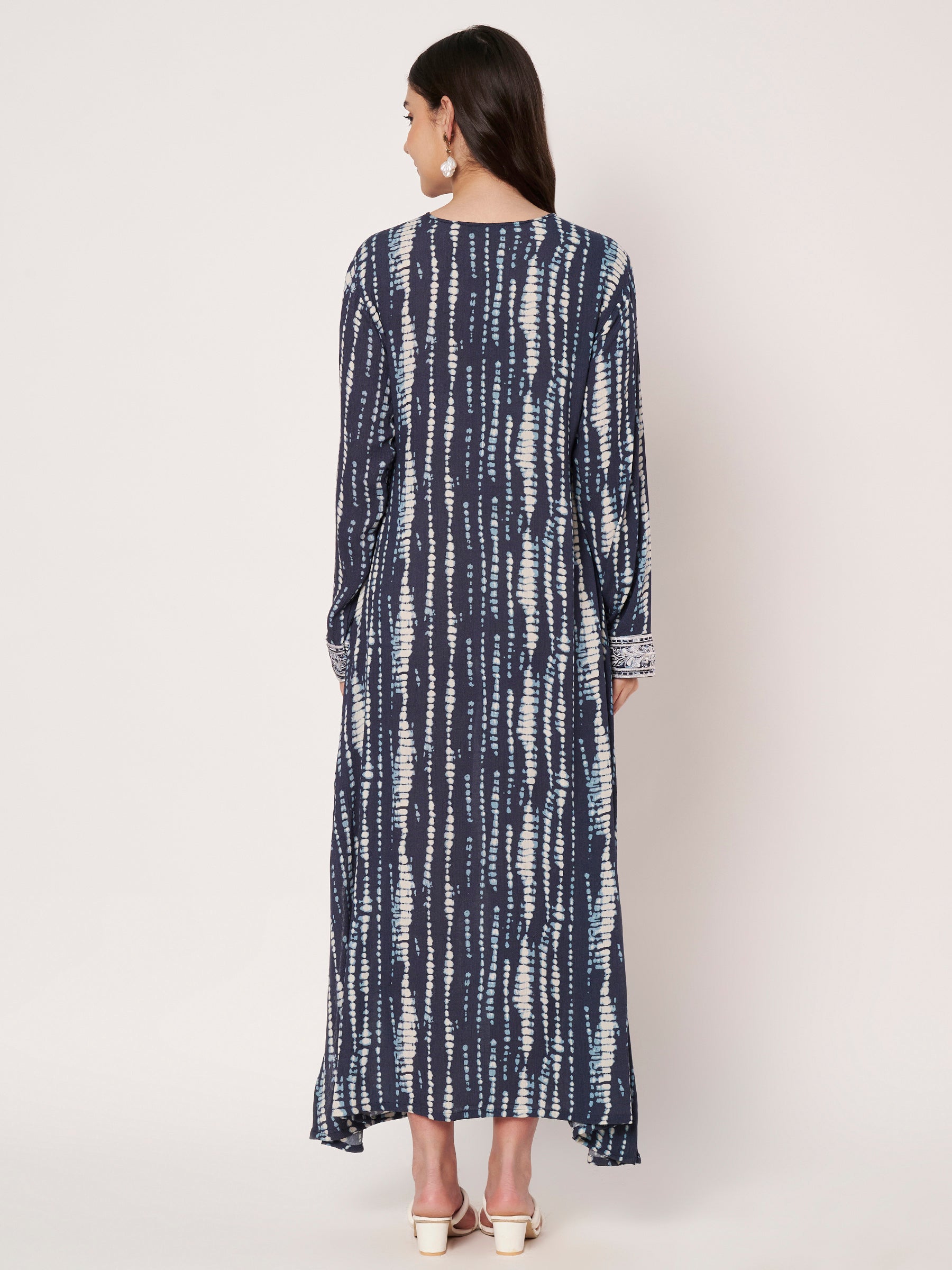 Noor Navy Blue Kaftan by Amagyaa
