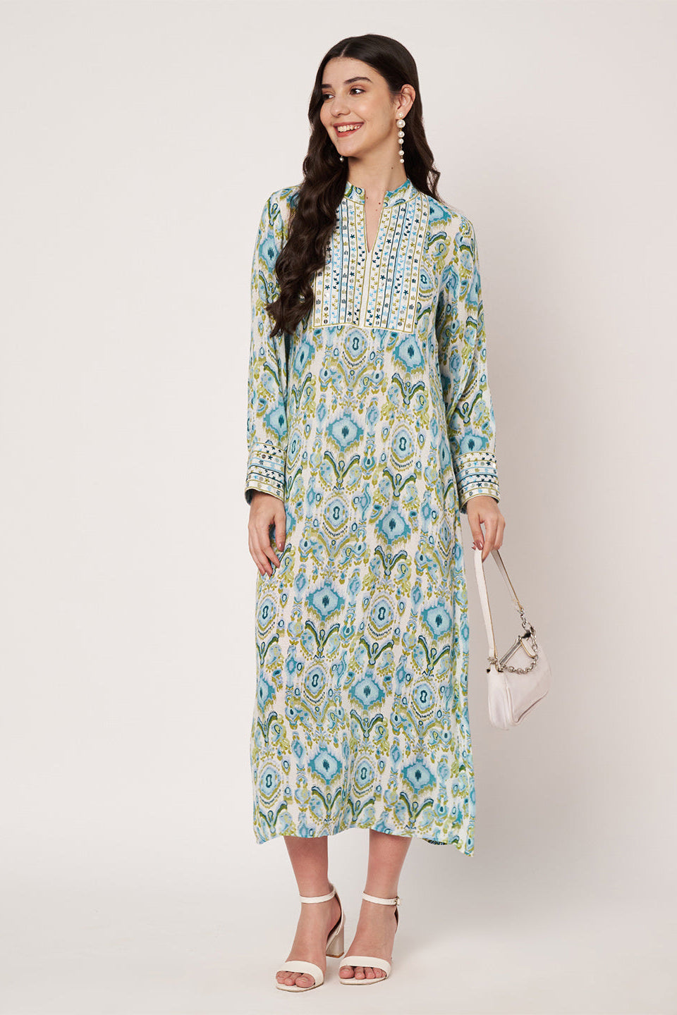 Amagyaa noor blue kaftan