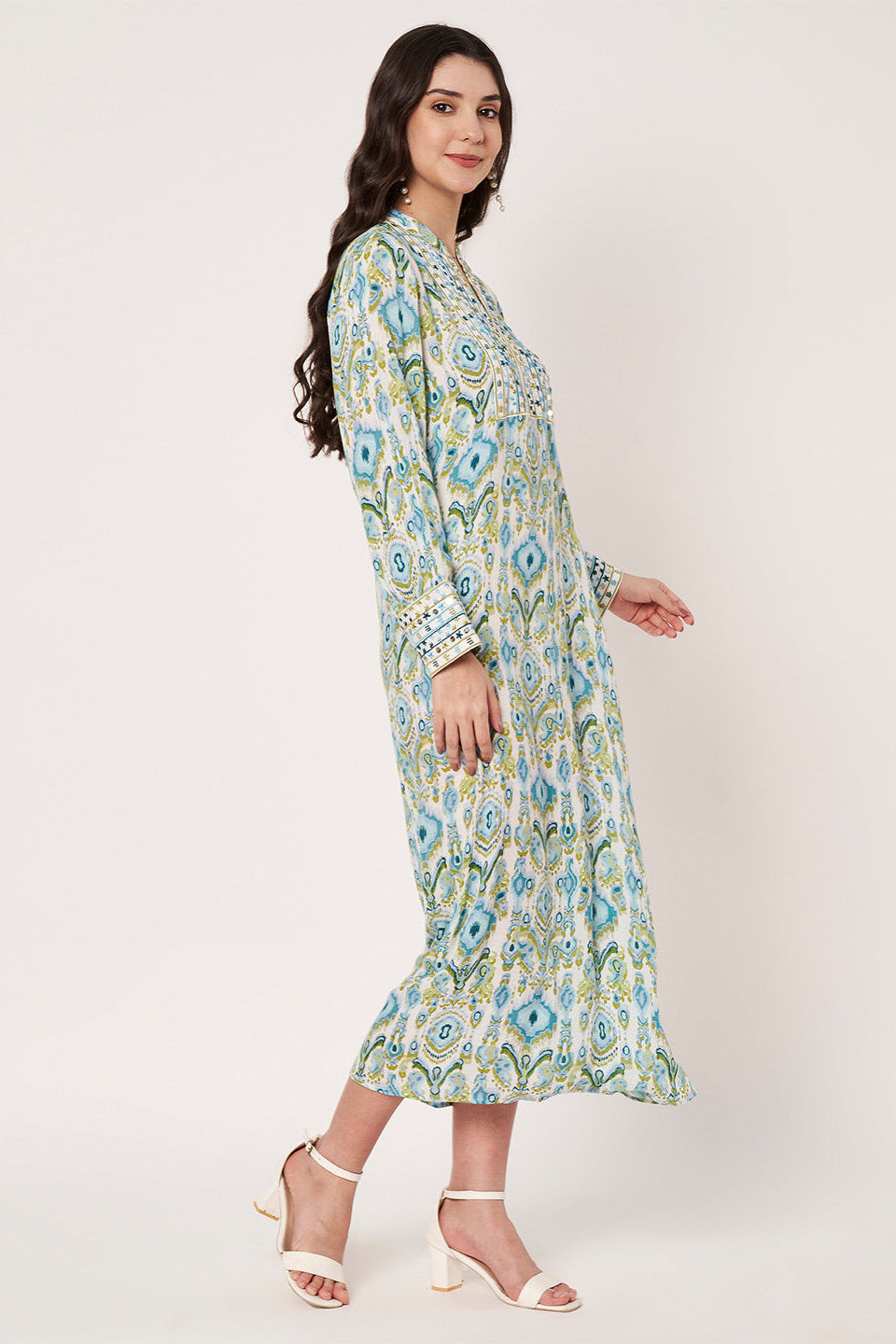 Amagyaa noor blue kaftan