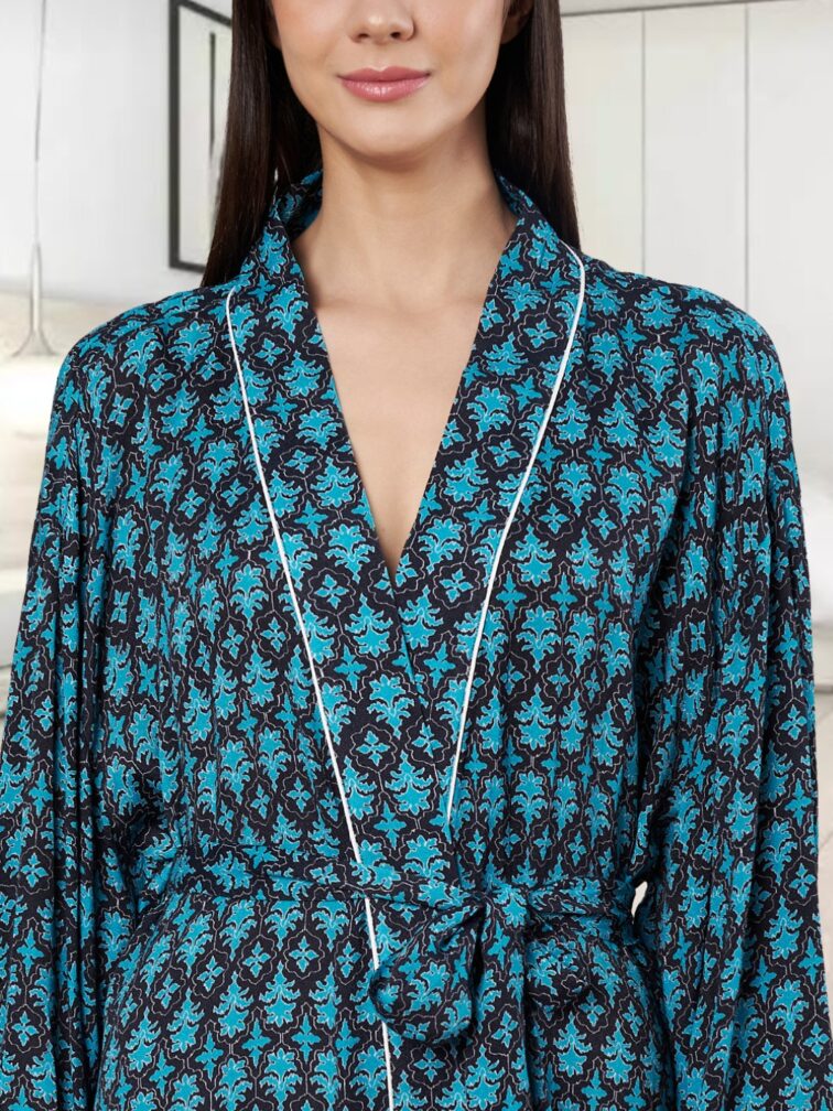 AMAGYAA WOMEN'S PREMIUM BLUE FLORAL PRINTED BATHROBE