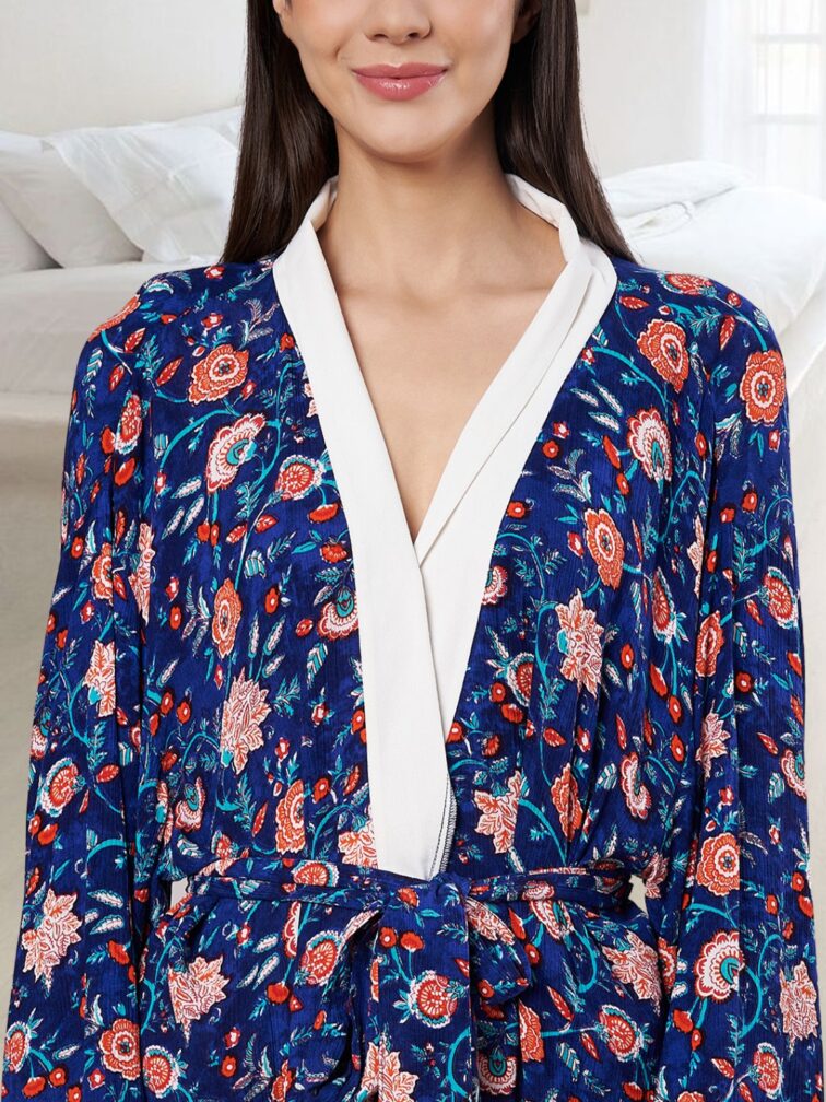 AMAGYAA WOMEN PREMIUM NAVY FLORAL PRINTED BATHROBE