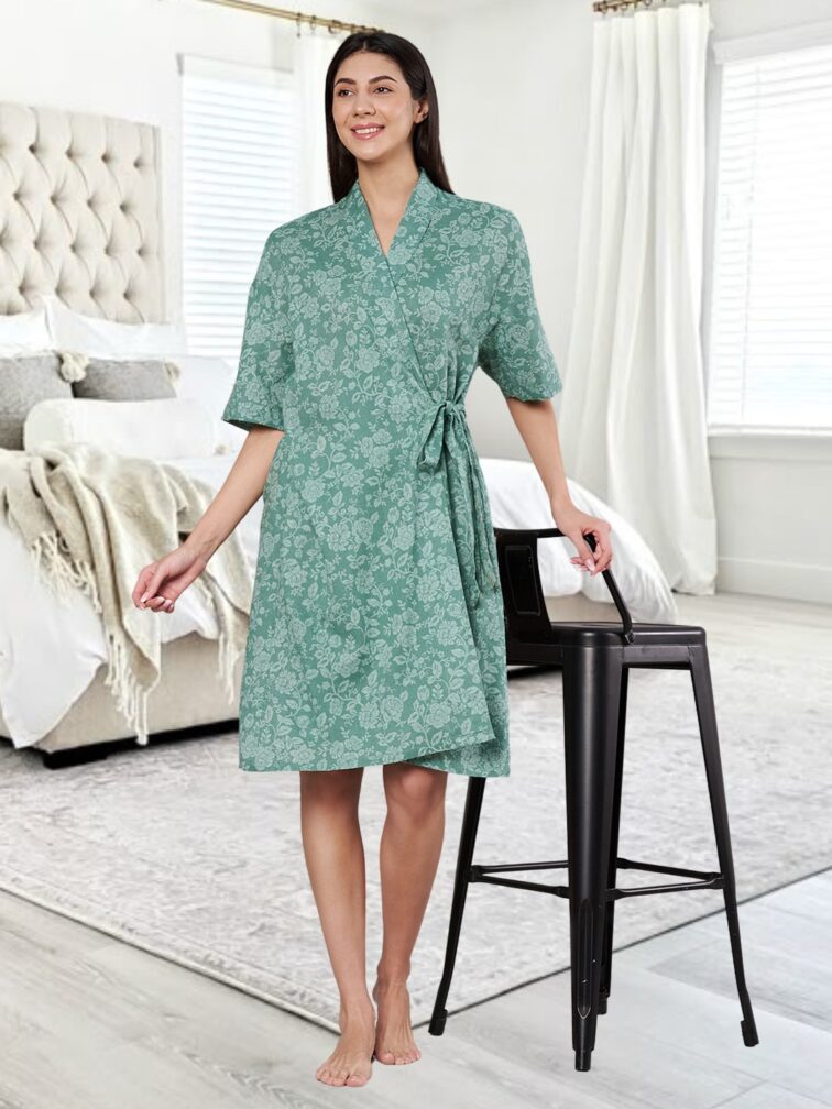 AMAGYAA WOMEN PREMIUM GREEN FLORAL PRINTED BATHROBE